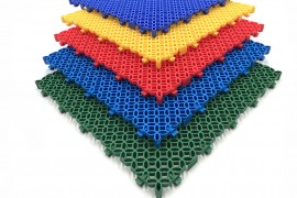 Brackets type interlocking floor